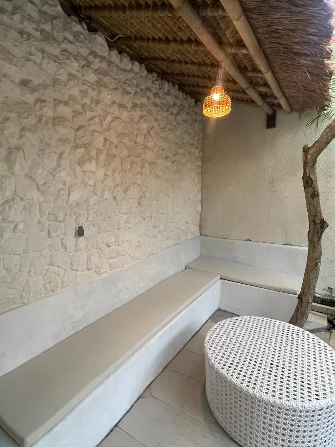 Villa Deluna Jimbaran  Apartment